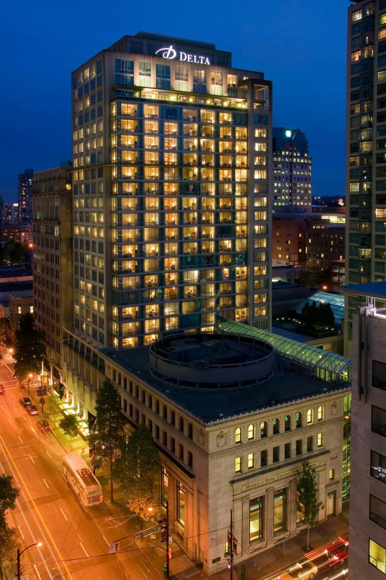 Delta Hotels By Marriott Vancouver Downtown Suites Exterior photo